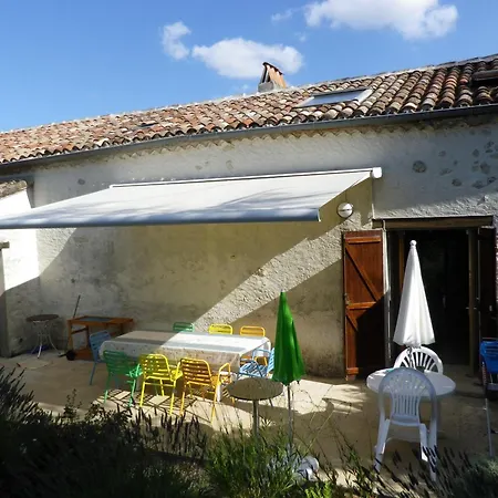 Sejour Authentique-piscine Privee Chauffee- Et Nature Beauville